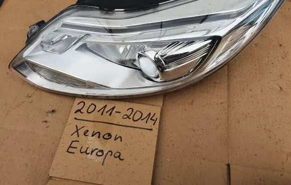 Ford Focus Headlight/headlamp BM5113D155A BM5113W03A
