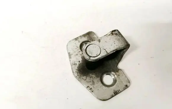 Opel Astra G Front door lock loop/hook striker 