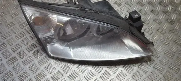 Ford Mondeo Mk III Headlight/headlamp 1S7113005BK 1S71-13005-BK