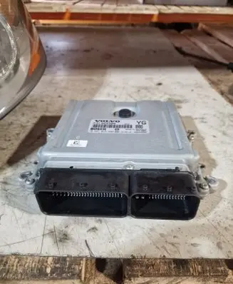 Volvo XC60 Engine control unit/module P31303388