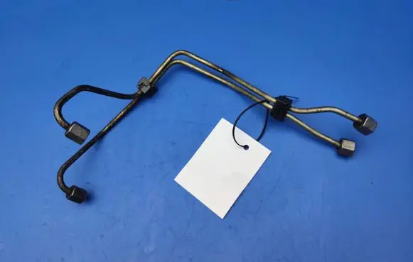Fuel injector supply line/pipe