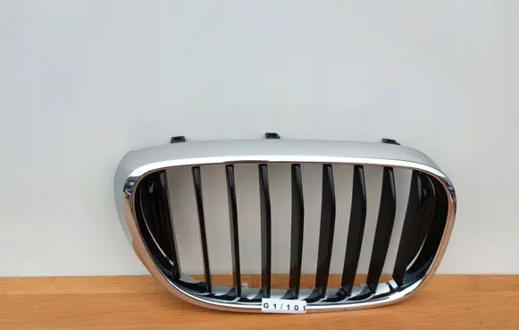 BMW 7 G11 G12 Front bumper upper radiator grill 51137357012