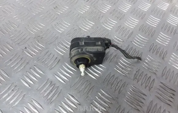 Nissan Primera Headlight level adjustment motor 