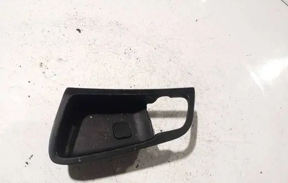 Hyundai i30 Other front door trim element 826112L000