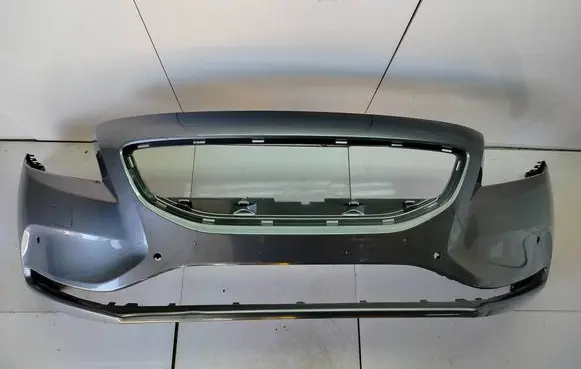 Volvo V40 Front bumper 31283732