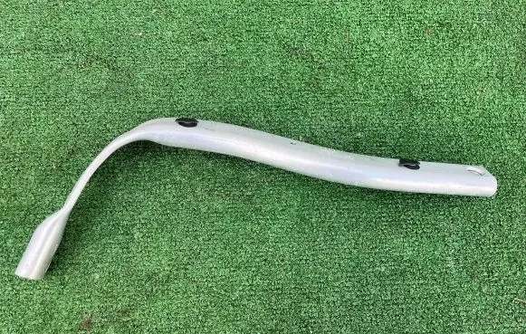 Audi A8 S8 D4 4H Fender mounting bracket 4H0821260C 2052918