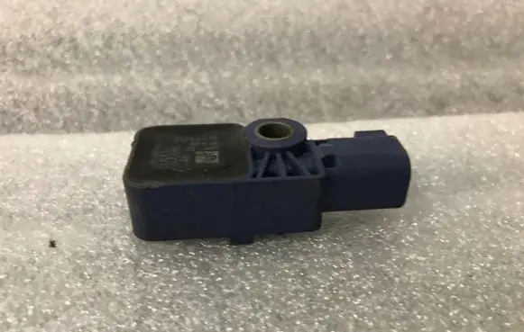 Volvo C70 Airbag deployment crash/impact sensor 31264410