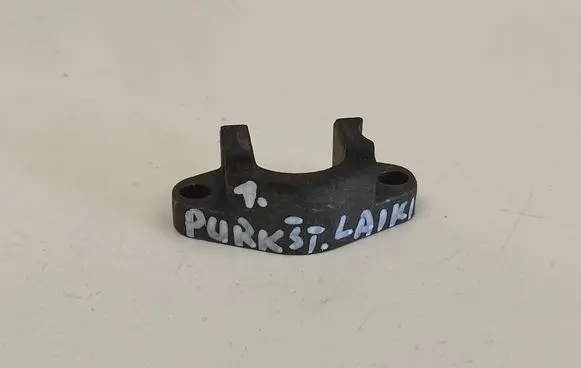 BMW X3 E83 Fuel Injector clamp holder