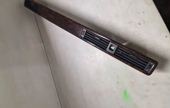 Volvo V70 Dash center air vent grill 30791456