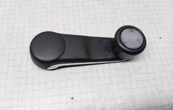 Audi 100 200 5000 C3 Rear door window winding handle 443837581D