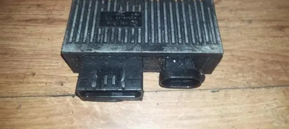 Renault Master II Glow plug pre-heat relay 7700111525