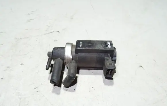 Audi A6 S6 C5 4B Turbo solenoid valve 059906627