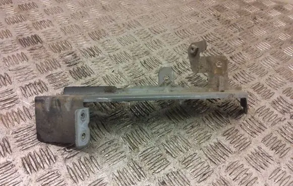 Smart ForFour II W453 Fender mounting bracket 631431403R