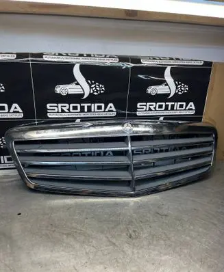 Mercedes-Benz E W212 Front grill A2128800183