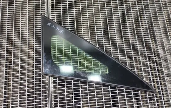 Honda Odyssey Front triangle window/glass 43R00035