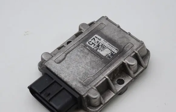 Toyota Carina T190 Ignition amplifier control unit 8962130010 89621-30010 131300-1250