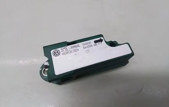 Volkswagen New Beetle Airbag deployment crash/impact sensor 1J0909606L