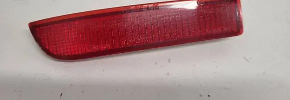 Toyota Avensis T270 Rear tail light reflector G67L I090037