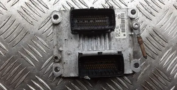 Opel Corsa C Engine control unit/module 1039S00393