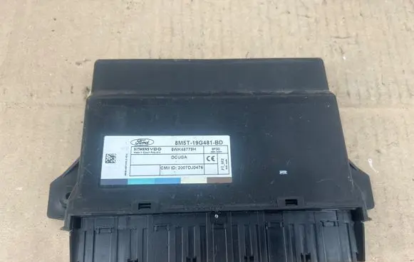 Ford Kuga I Comfort/convenience module 8M5T19G481BD 2007DJ0476 5WK48779H