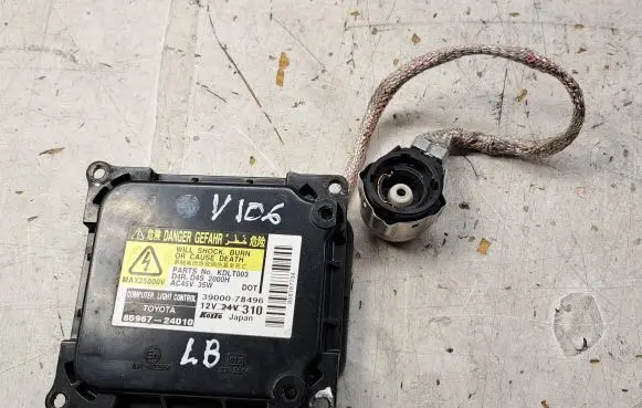 Toyota Verso Headlight ballast module Xenon 8596724010 3900078496