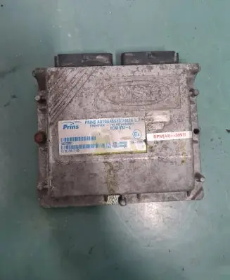 Renault Megane III Engine control unit/module 08070001