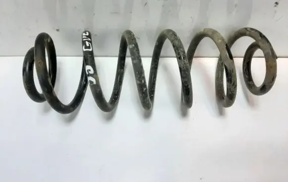 Volkswagen PASSAT CC Rear coil spring