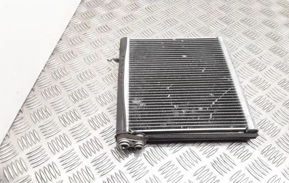 Toyota Corolla Verso E121 Air conditioning (A/C) radiator (interior) 