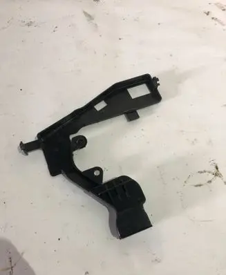 BMW 7 E65 E66 Holder (bracket) 7010977 14011810