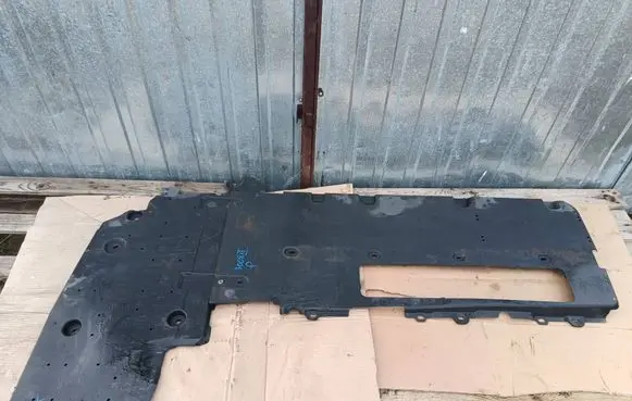 Peugeot 3008 II Front underbody cover/under tray 9815314780