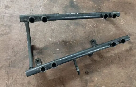 Dodge Durango I Fuel main line pipe