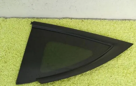 Tesla Model Y Rear side window 1621162-00-B