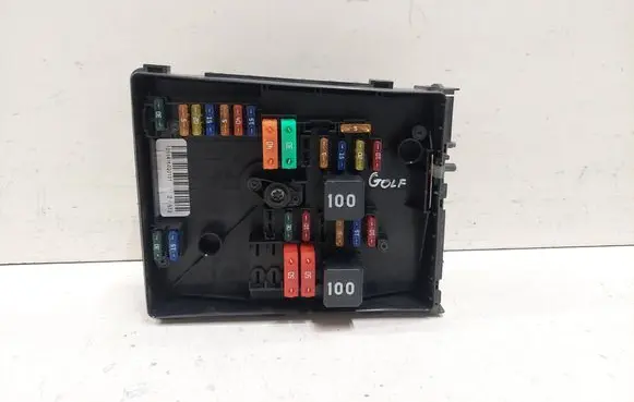 Volkswagen Golf VI Fuse box set 1K0937125D 017183073 1K0937629A