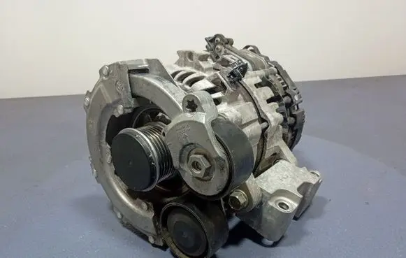 Hyundai i30 Generator/alternator 36300-08000