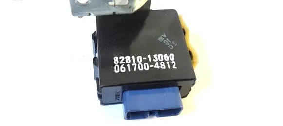 Toyota Corolla E120 E130 Day light relay 8281013060
