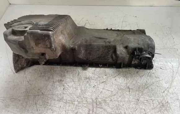 BMW 5 E39 Oil sump 1735936
