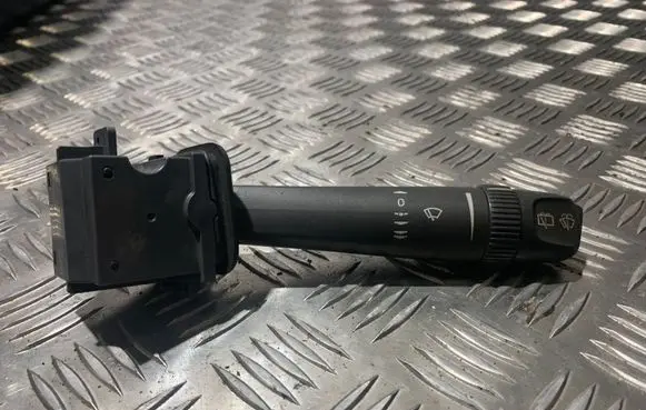 Volvo V70 Wiper control stalk 30768101