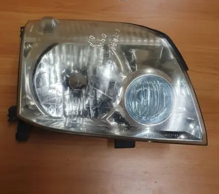 Nissan X-Trail T30 Headlight/headlamp