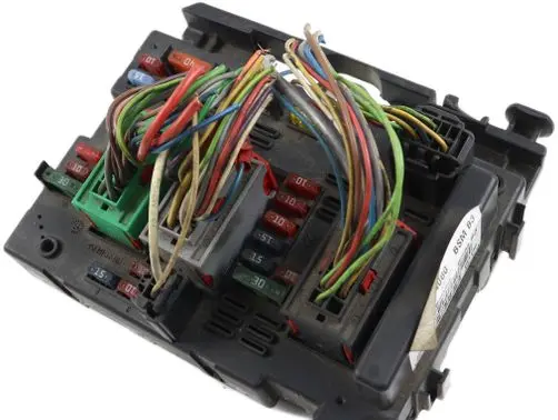 Peugeot 206 Fuse module 9650664080 34085037