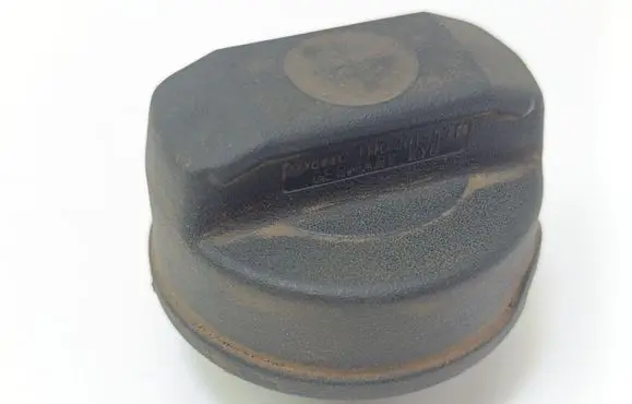 Volkswagen Golf IV Fuel tank filler cap 1H0201553B