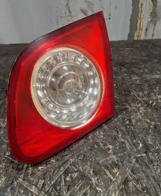 Volkswagen PASSAT B6 Tailgate rear/tail lights 273002