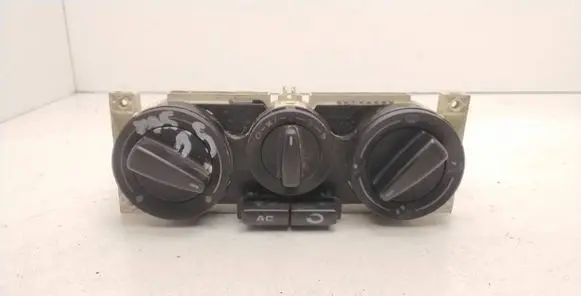 Volkswagen PASSAT B5 Climate control unit 1J0820045G 901511380000