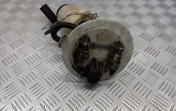 Opel Zafira B Mechanical fuel pump 13129984DH