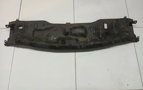 Nissan Almera Tino Wiper trim 