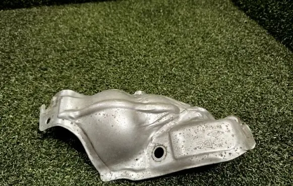 Renault Master III Heat shield in engine bay 140136073R