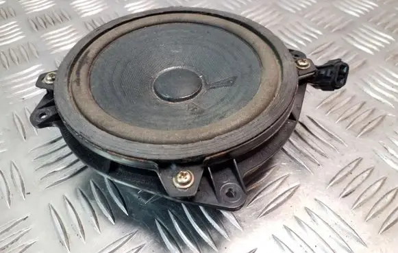 Hyundai Galloper Front door speaker