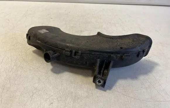 Porsche Taycan 9J1 Brake cooling air channel/duct 9J0615396