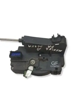 Opel Meriva A Front door lock 13154792