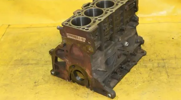 Volkswagen PASSAT B6 Engine block 