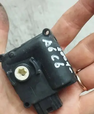 Audi A6 S6 C6 4F Air flap motor/actuator 0132801359 4F0820511A CZ168803141